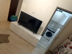 Titan, Bd. 1 Decembrie 1918, Postavarului, renovata, fara risc seismic